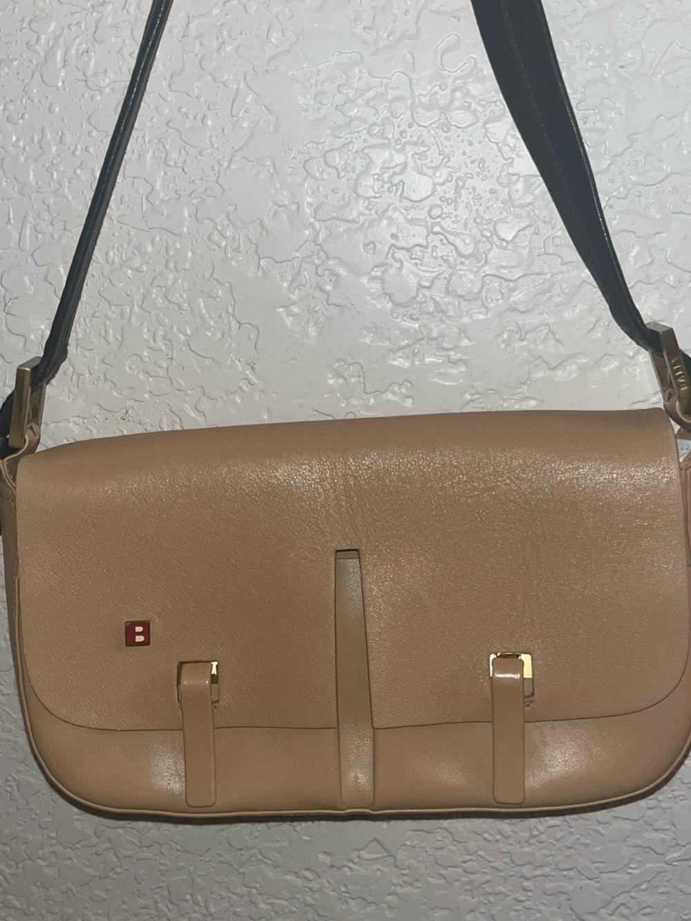 Bally Leather Shoulder Bag in Tan